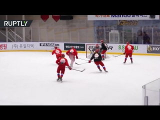players of the russian olympic hockey team held their first training session in south korea {8/02/2018)