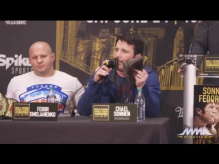 conflict between fedor emelianenko and chael sonnen at the press conference (03/28/2017)